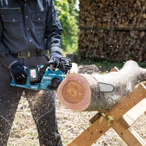Аккумуляторная цепная пила Makita DUC353Z_3