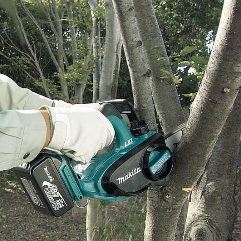 Аккумуляторная цепная пила Makita DUC122RFE_2