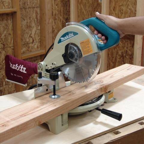 Торцовочная пила Makita LS1040_2