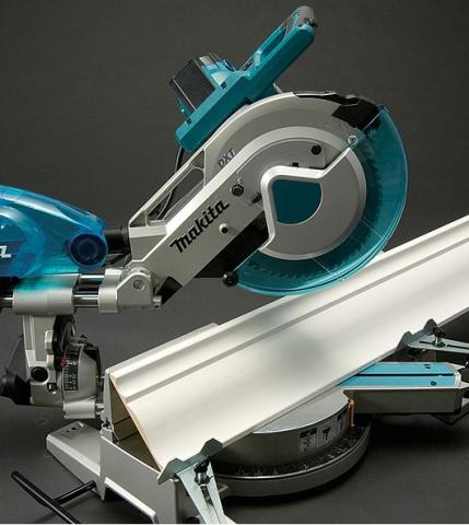 Торцовочная пила Makita LS1016L_1
