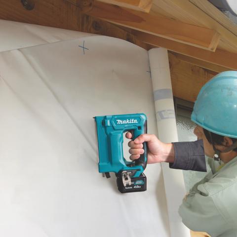 Аккумуляторный степлер Makita ST113DZ_1