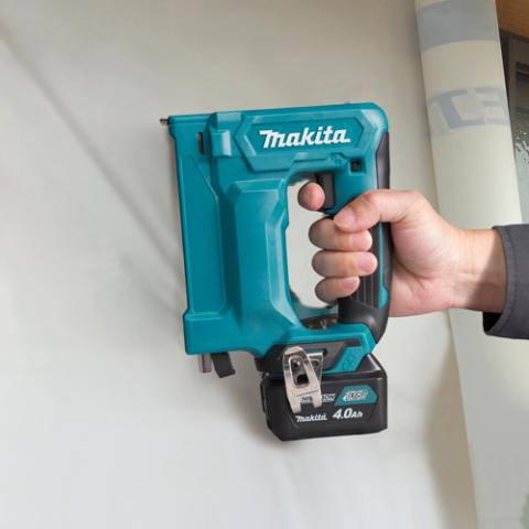 Аккумуляторный степлер Makita ST113DZ_2