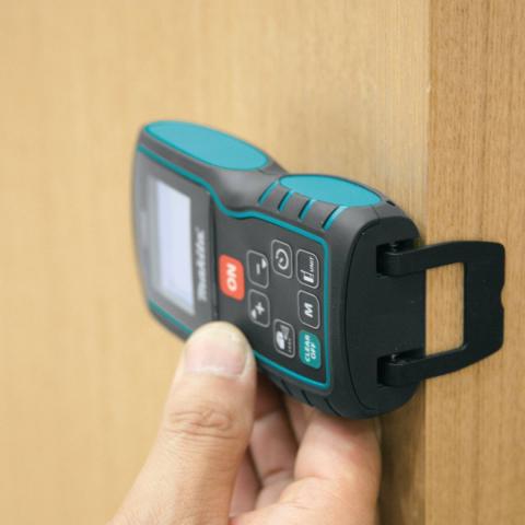 Лазерный дальномер Makita LD080P_1