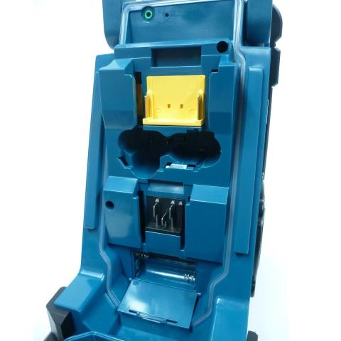 Аккумуляторный радиоприемник Makita DMR107_2