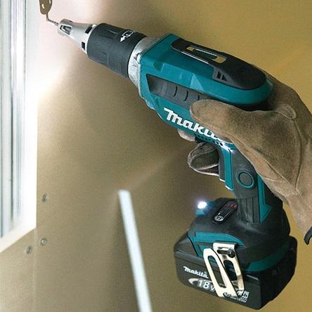 Аккумуляторный шуруповерт для гипсокартоная Makita DFS 452 Z_1