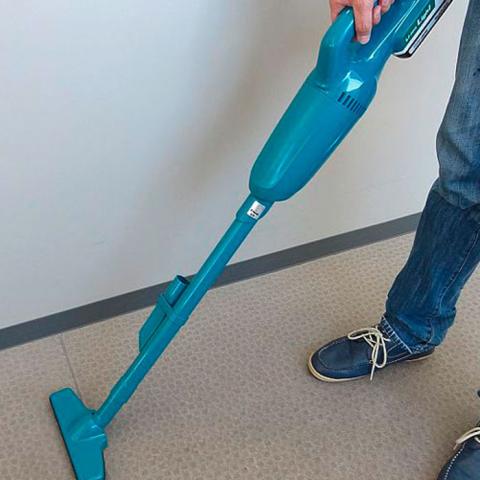 Аккумуляторный пылесос Makita CL183DZX_2