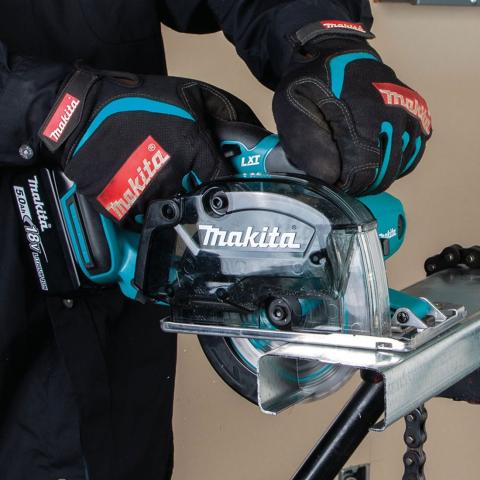 Аккумуляторная дисковая пила по металлу Makita DCS552Z_2