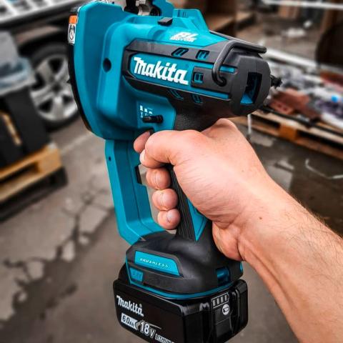 Аккумуляторный резак для резьбовых шпилек  Makita DSC102Z_1