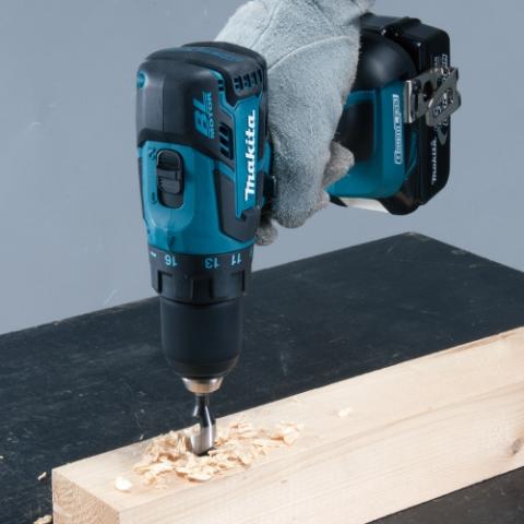 Аккумуляторный ударный шуруповерт Makita DHP459Z_1