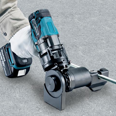 Аккумуляторный резак для резьбовых шпилек  Makita DSC121ZK_1