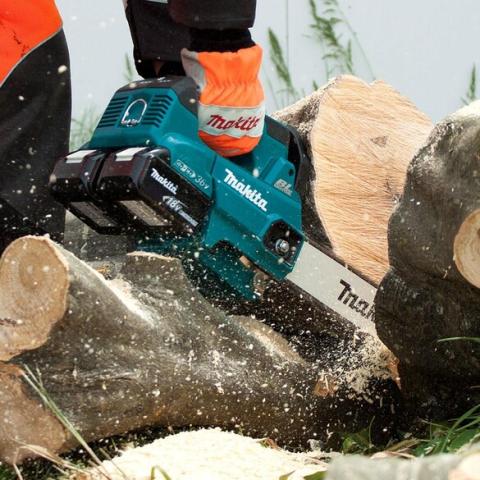 Аккумуляторная цепная пила Makita DUC256CZ_1