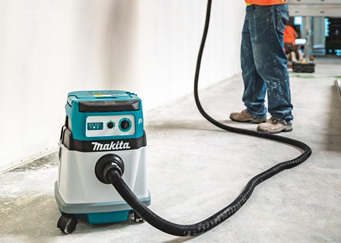 Аккумуляторный пылесос Makita DVC152LZ_1
