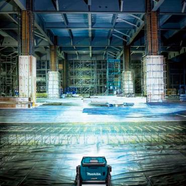 Аккумуляторный фонарь Makita DEADML809_2