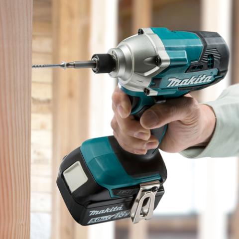 Аккумуляторный гайковерт Makita DTD156Z_1