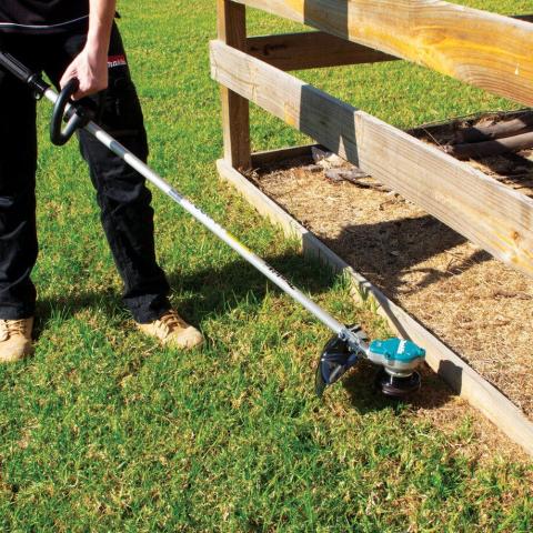 Аккумуляторный триммер Makita DUR368L_1