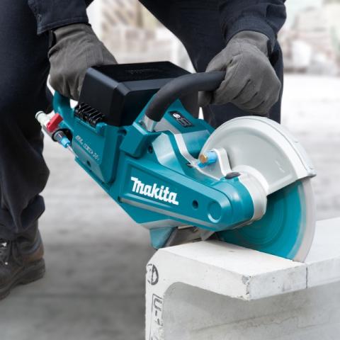 Аккумуляторный резчик Makita DCE 090_1
