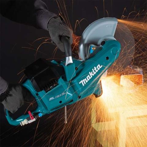 Аккумуляторный резчик Makita DCE 090_2