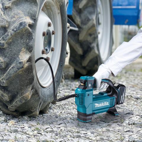Аккумуляторный насос Makita DMP181Z_1