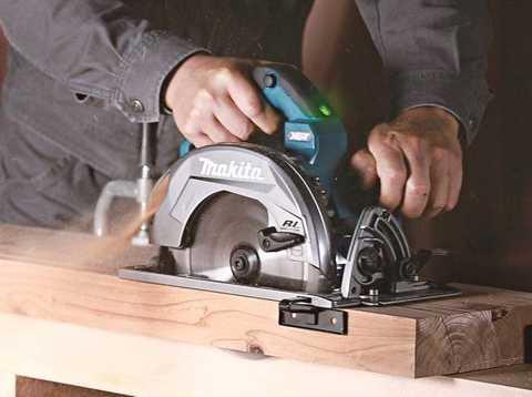 Аккумуляторная дисковая пила Makita HS003GM201_1