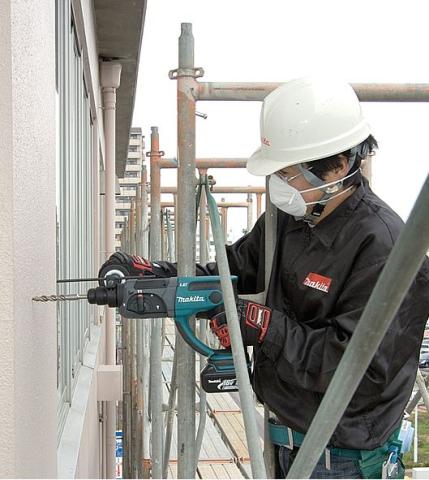 Аккумуляторный перфоратор Makita DHR202RFJ_1