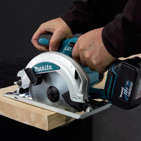 Аккумуляторная дисковая пила Makita DHS680Z_1