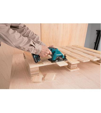 Аккумуляторная дисковая пила Makita HS301DZ_1