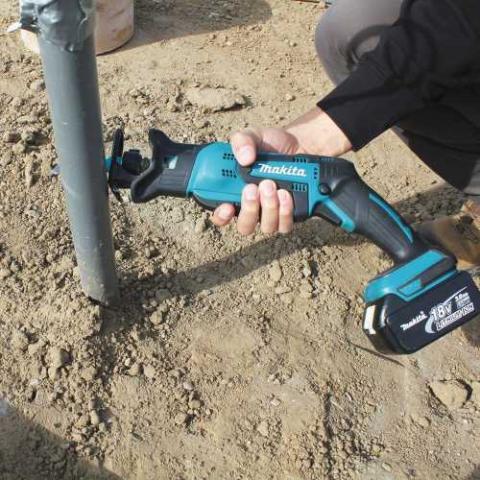 Аккумуляторная сабельная пила Makita DJR183Z_1