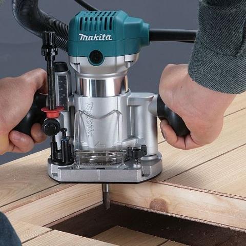Фрезер Makita RT0700CX2_2