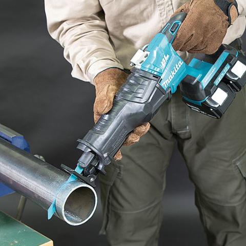 Аккумуляторная сабельная пила Makita DJR360Z_1